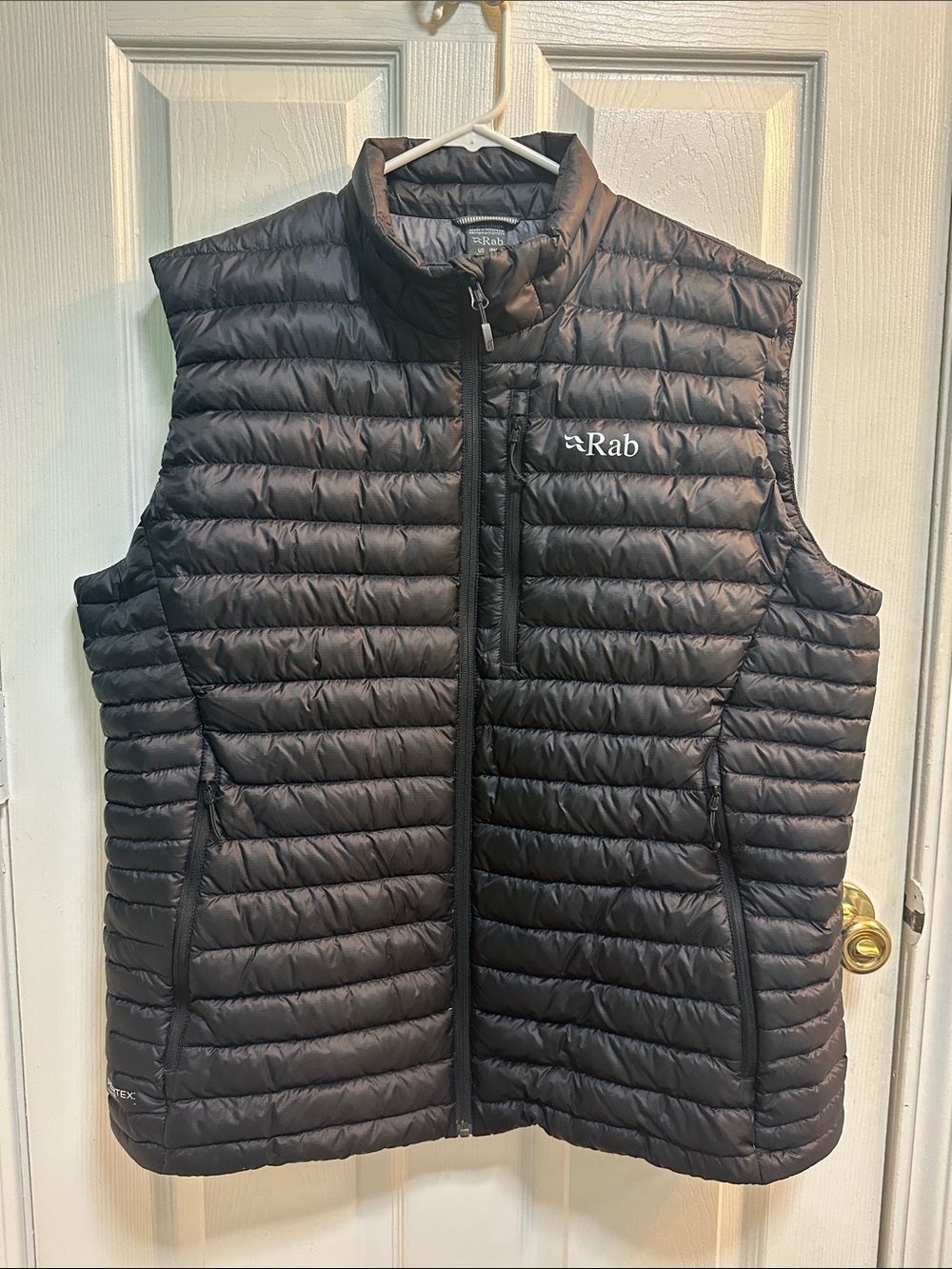 Rab Men's Microlight Down Vest in Black